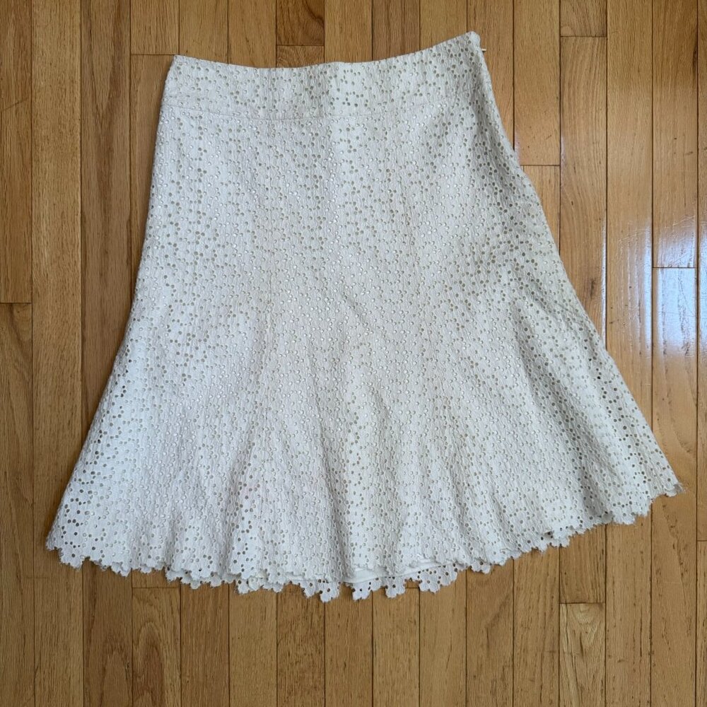 Tahari Ivory Eyelet A-Line Skirt – Size 6 – Cotton – Lined
